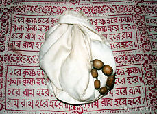 gebetsbeutel mit Japa-mala Gebetskette